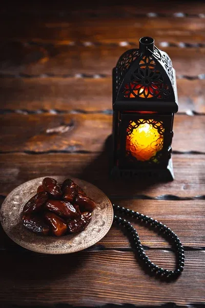 depositphotos_195357266-stock-photo-muslim-feast-holy-month-ramadan.webp